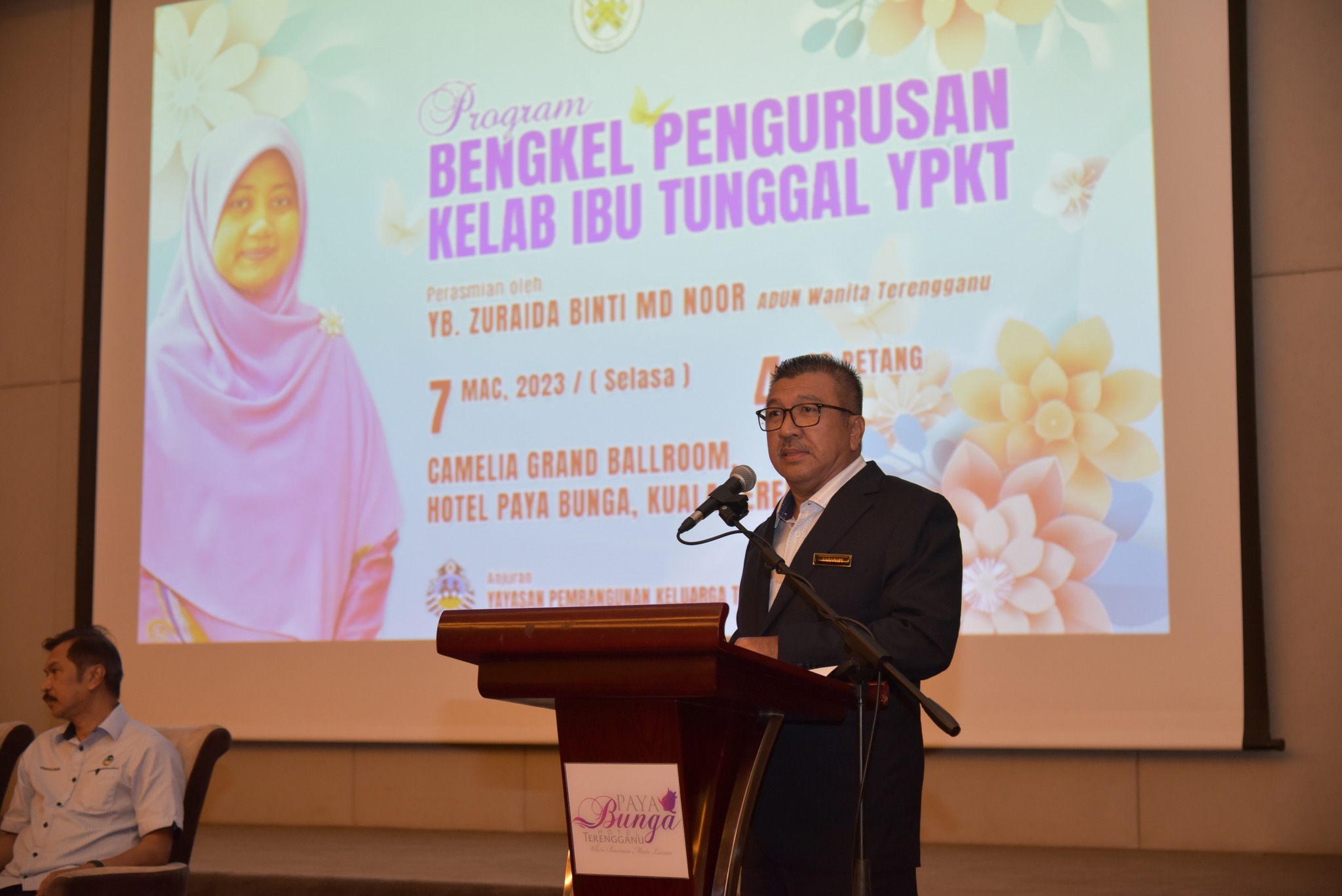 Bengkel Pengurusan Bantuan Kelab Ibu Tunggal YPKT12