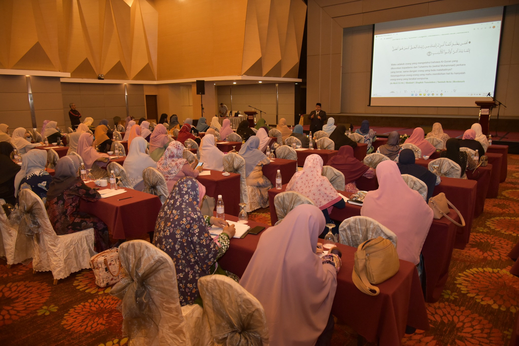 Bengkel Pengurusan Bantuan Kelab Ibu Tunggal YPKT7