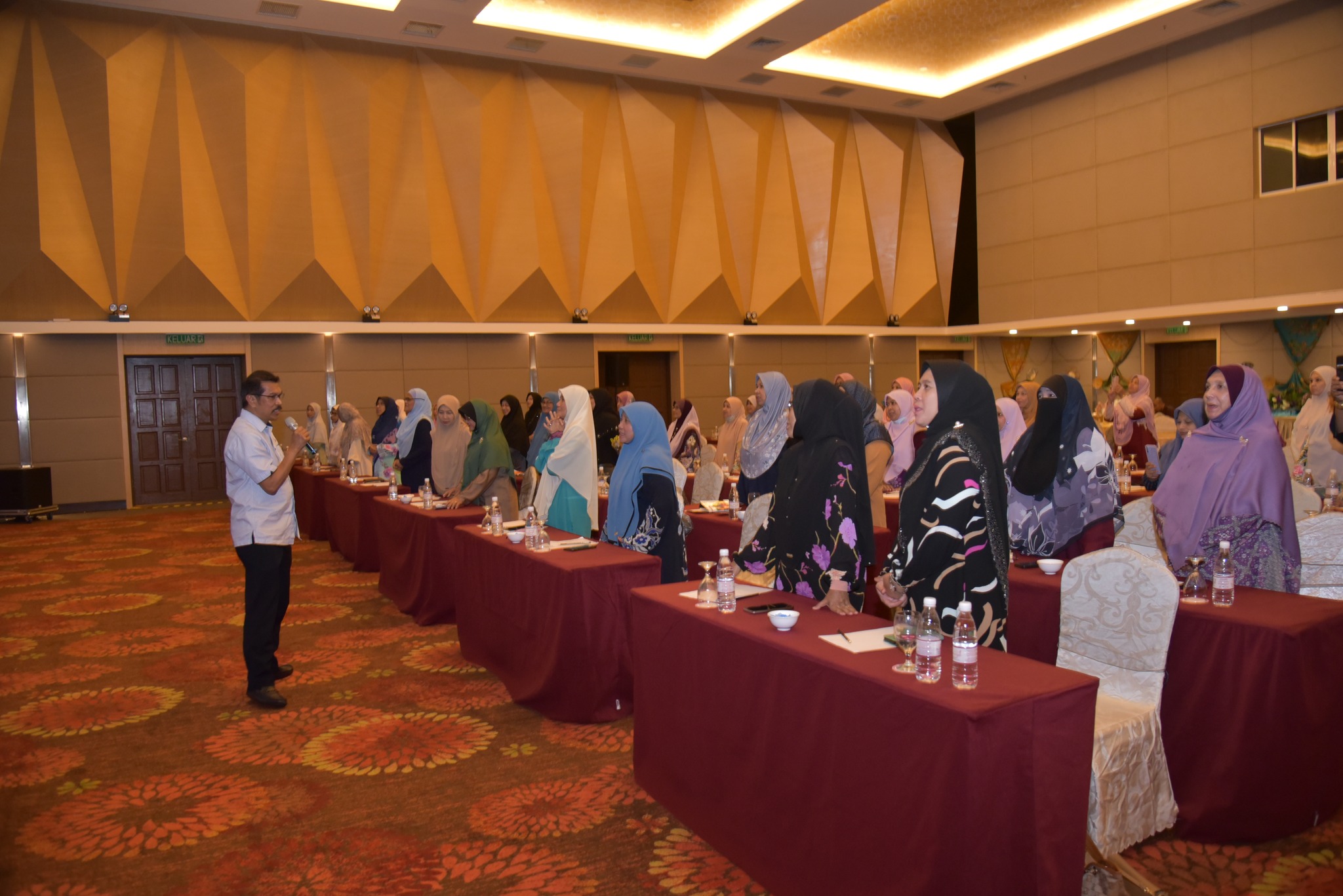 Bengkel Pengurusan Bantuan Kelab Ibu Tunggal YPKT8